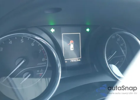 2020 Toyota Camry Se z USA, uszkodzony, nr VIN 4T1G11AK6LU898422